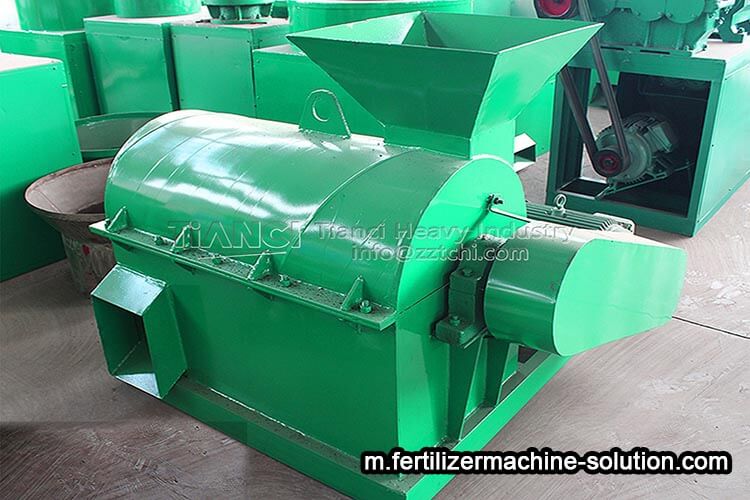 Material crushing technology of organic fertilizer machine